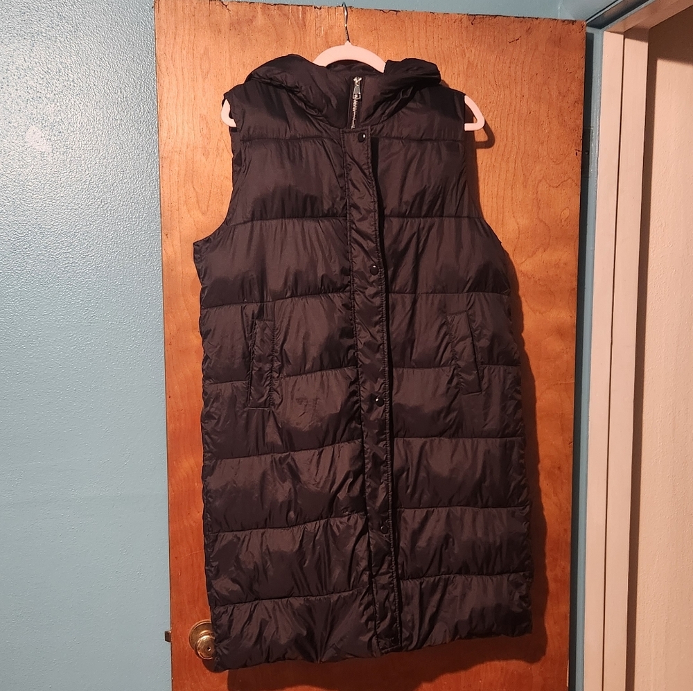 Boutique Black Long Puffer Vest With Hood